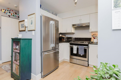 23 689 Park Road, Gibsons, BC, Gibsons — Apartment/Condo for sale