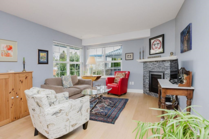 23 689 Park Road, Gibsons, BC, Gibsons — Apartment/Condo for sale