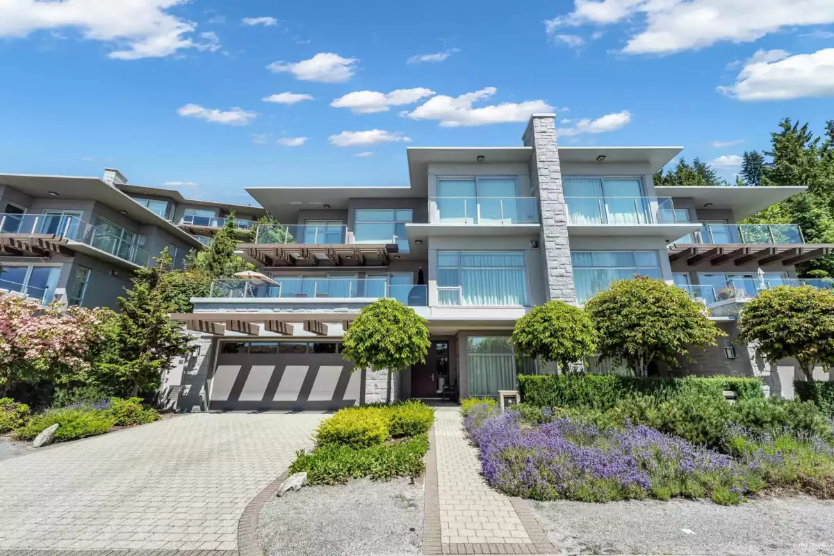Exterior Front Photo of 2728 Highview Place, Vancouver, BC