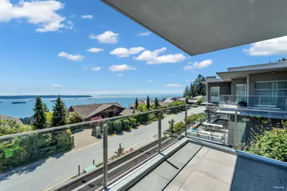 Hallway Photo of 2728 Highview Place, Vancouver, BC