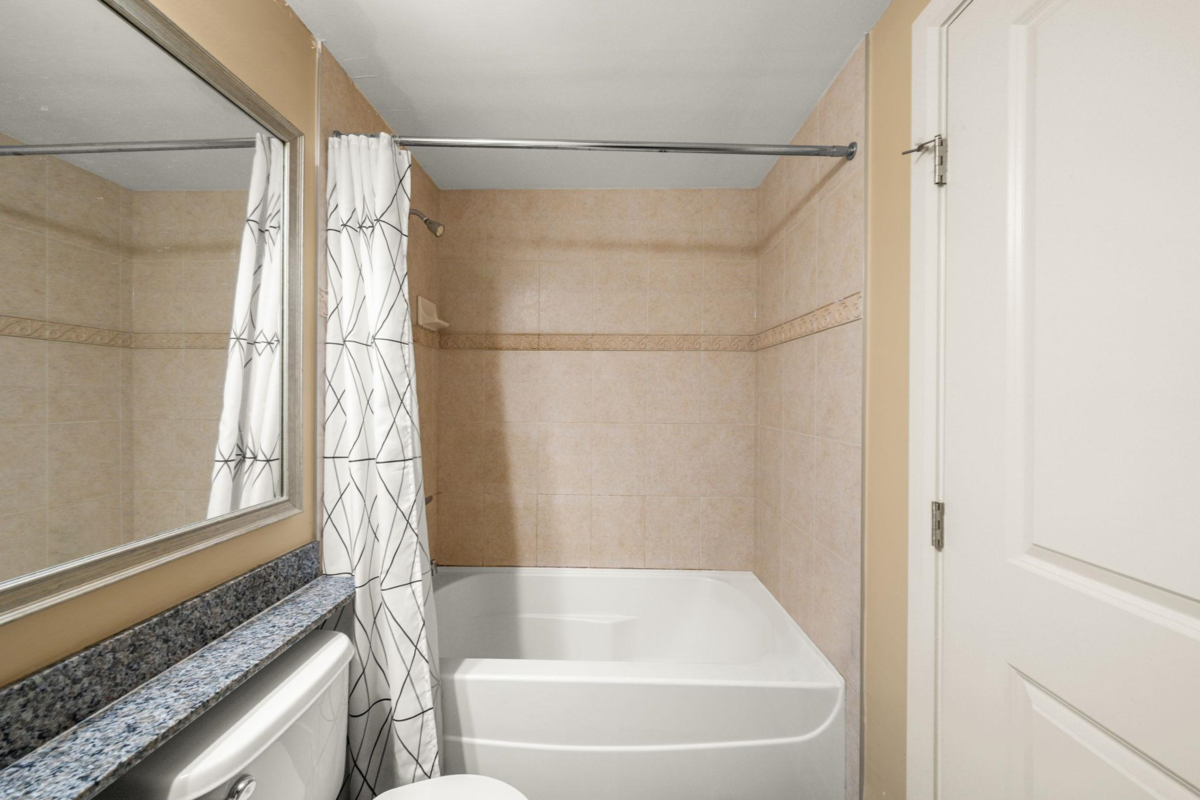 Walk-In Closet Photo of 1006 898 Carnarvon Street, New Westminster, BC