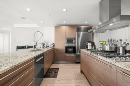 3001 1111 Alberni Street, Vancouver, BC, West End VW — 2 bed apartment/condo for sale