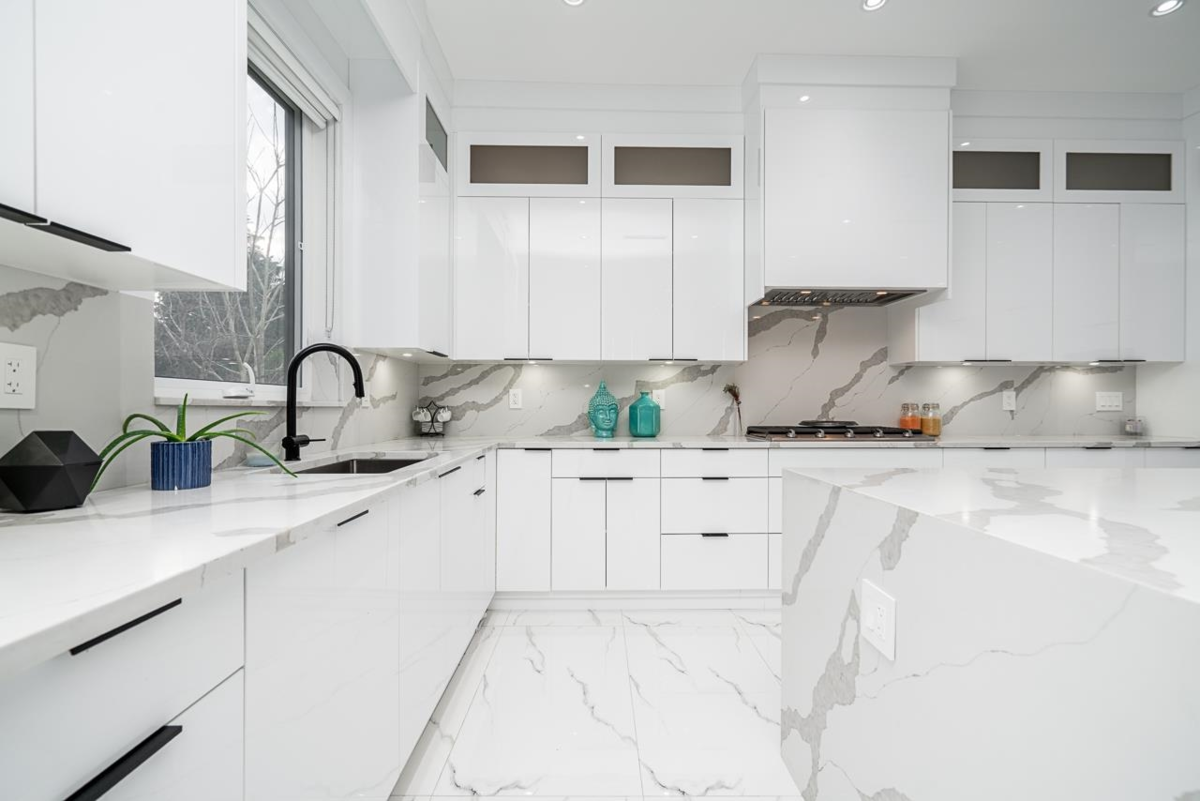 Primary Bathroom Photo of 3846 Southwood Street, Burnaby, BC