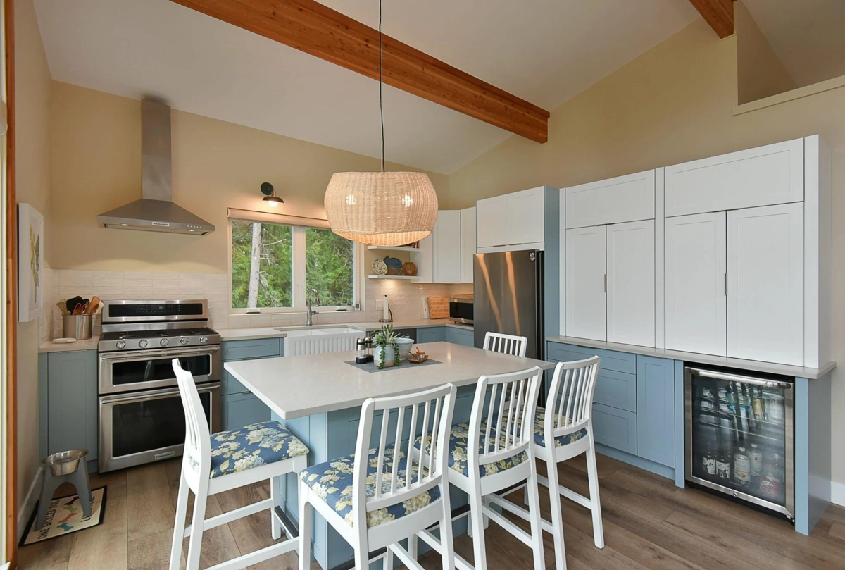 Garden / Landscaping Photo of 5963 Ripple Way, Sechelt, BC