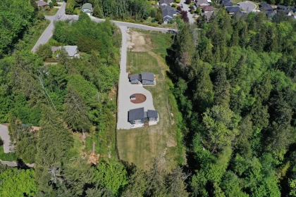 Fitness Center Photo Near 5963 Ripple Way, Sechelt, BC