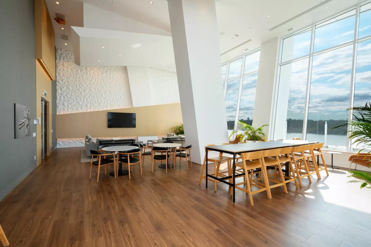 Hallway Photo of 4004 680 Quayside Drive, New Westminster, BC