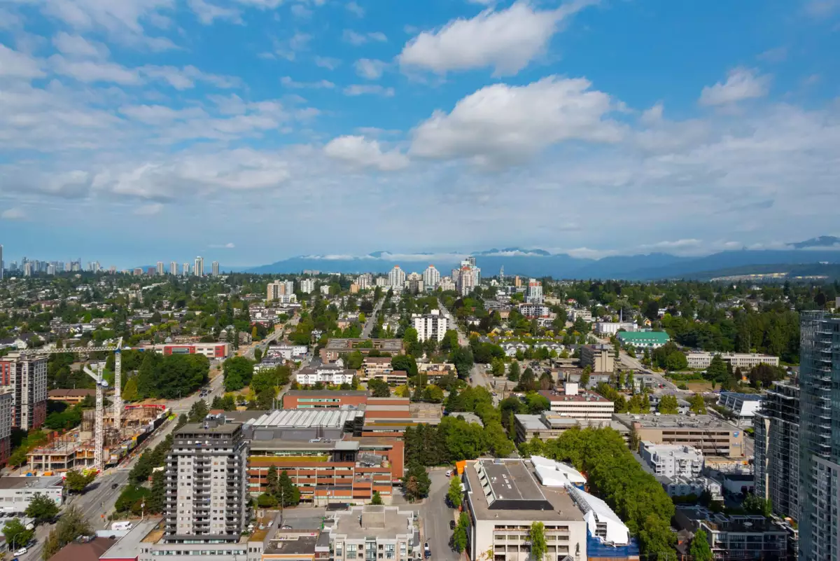 Kitchen Island Photo of 4004 680 Quayside Drive, New Westminster, BC