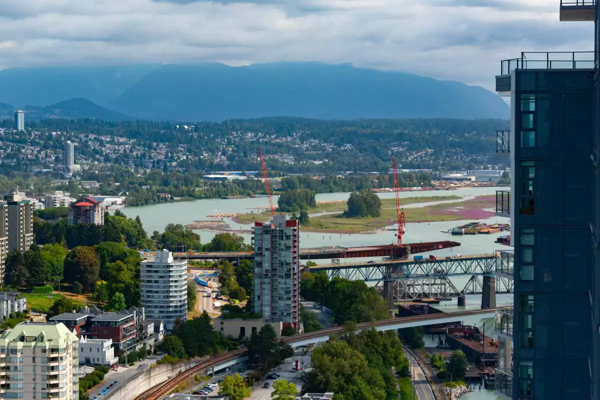 Walk-In Closet Photo of 4004 680 Quayside Drive, New Westminster, BC