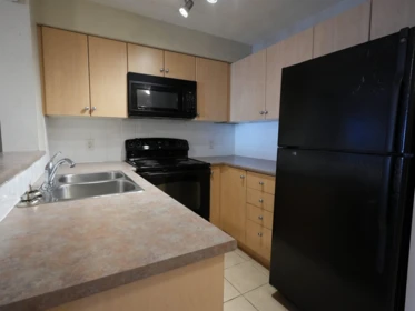 Kitchen Island Photo of 2105 244 Sherbrooke Street, New Westminster, BC
