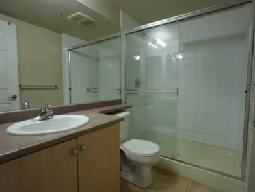 Walk-In Closet Photo of 2105 244 Sherbrooke Street, New Westminster, BC