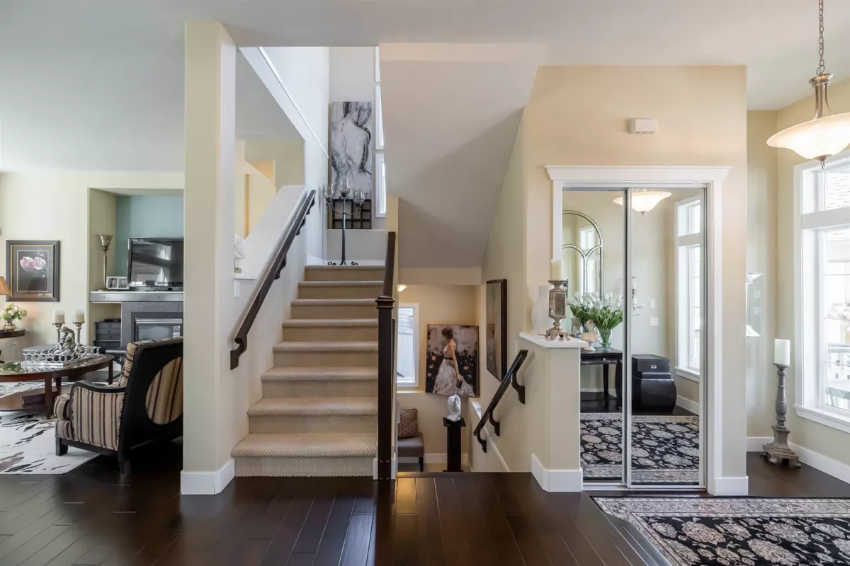 Family Room Photo of 6068 163a Street, Surrey, BC