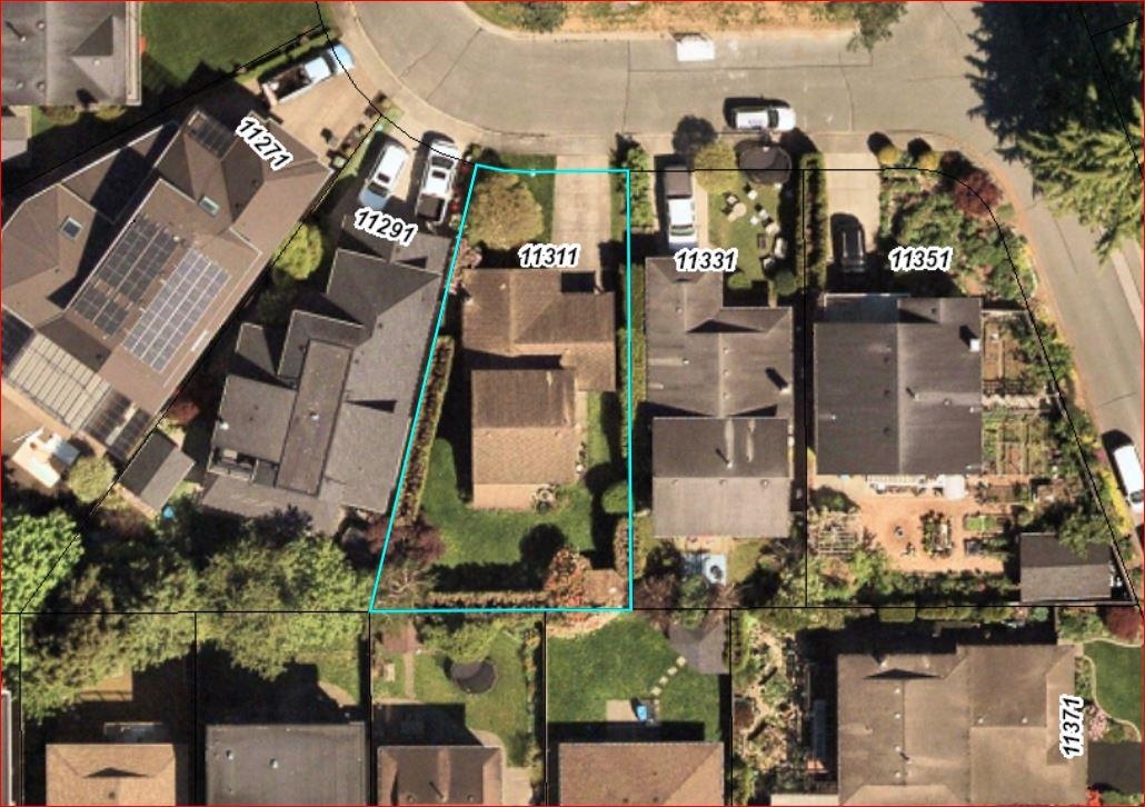 Hallway Photo of 11311 Caravel Court, Richmond, BC