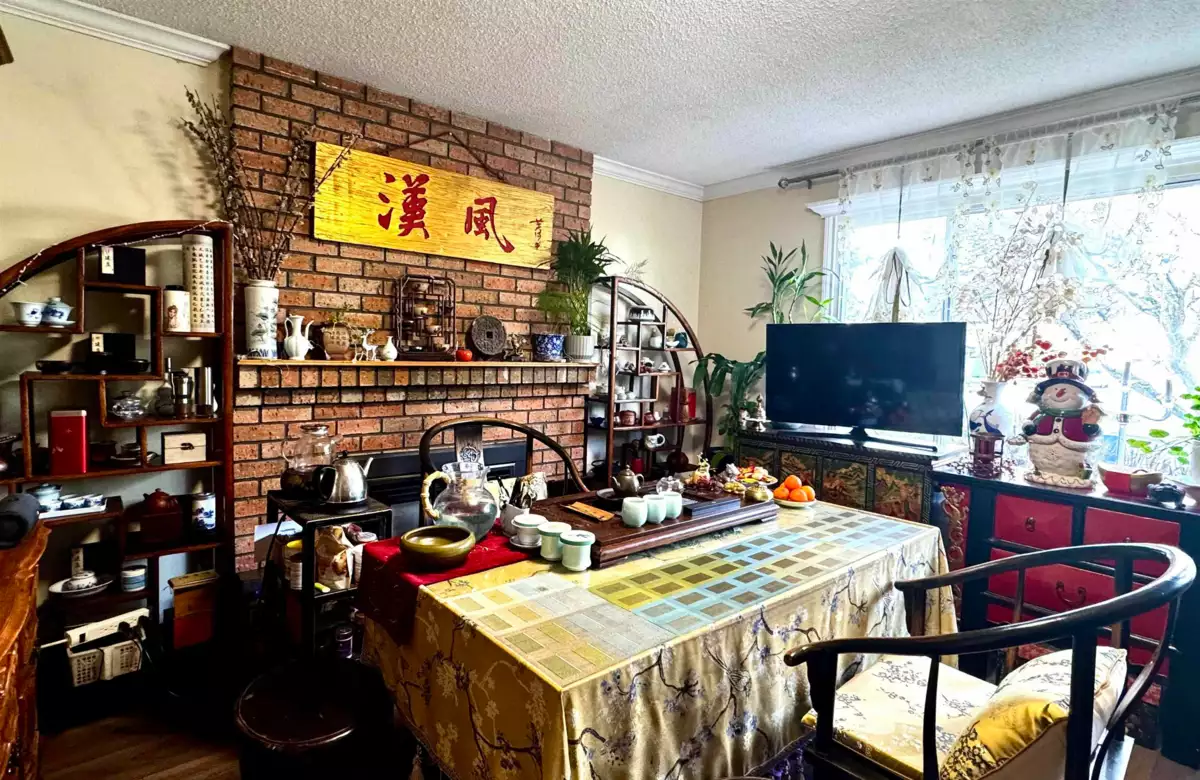 Living Room Photo of 11311 Caravel Court, Richmond, BC