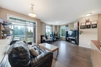 417 13277 108 Avenue, Surrey, BC