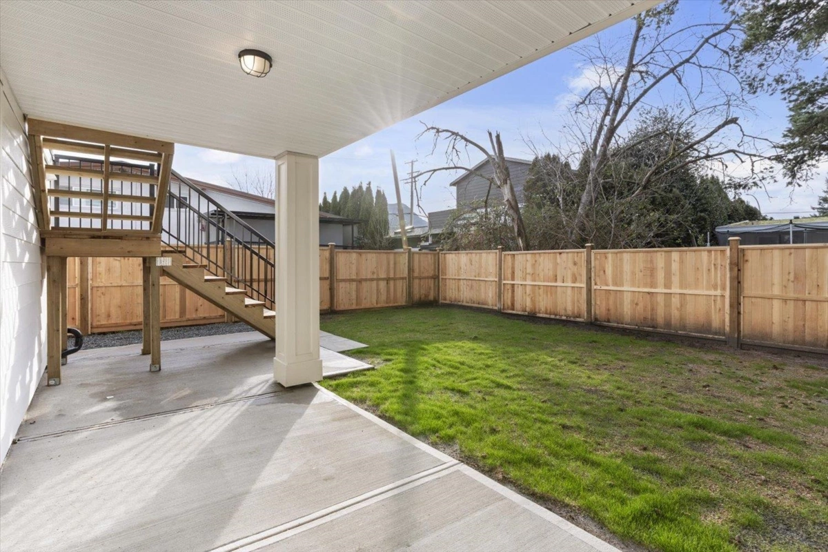 Garden / Landscaping Photo of 2 45141 Watson Road, Chilliwack, BC