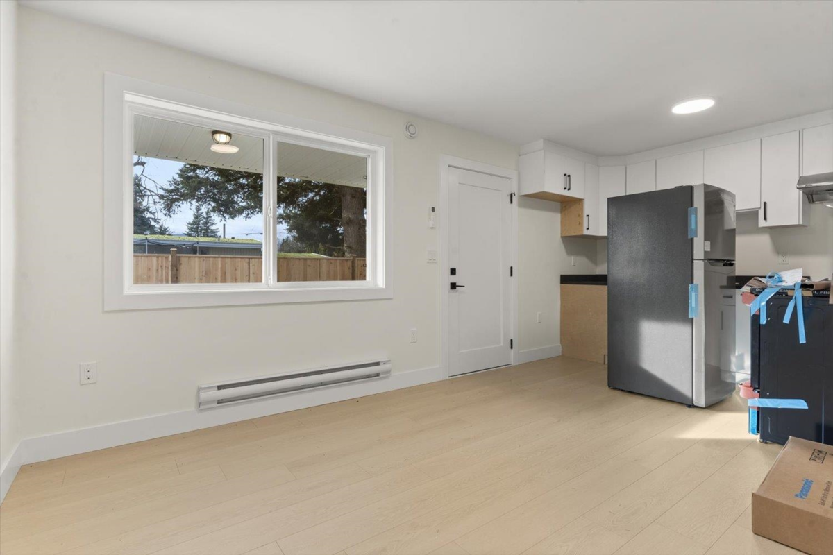 Swimming Pool Photo of 2 45141 Watson Road, Chilliwack, BC