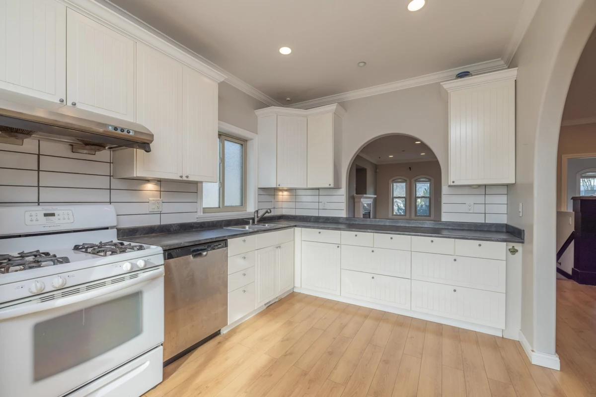 Breakfast Nook Photo of 2638 Charles Street, Vancouver, BC