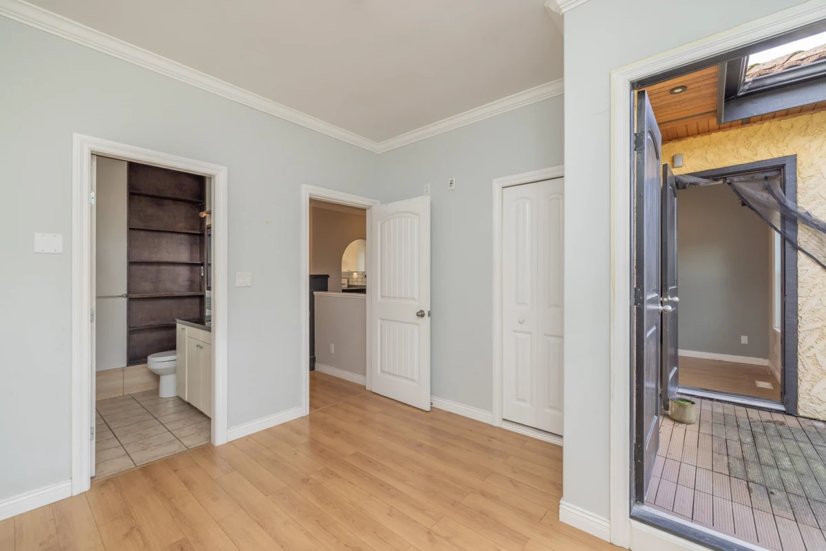 Powder Room Photo of 2638 Charles Street, Vancouver, BC