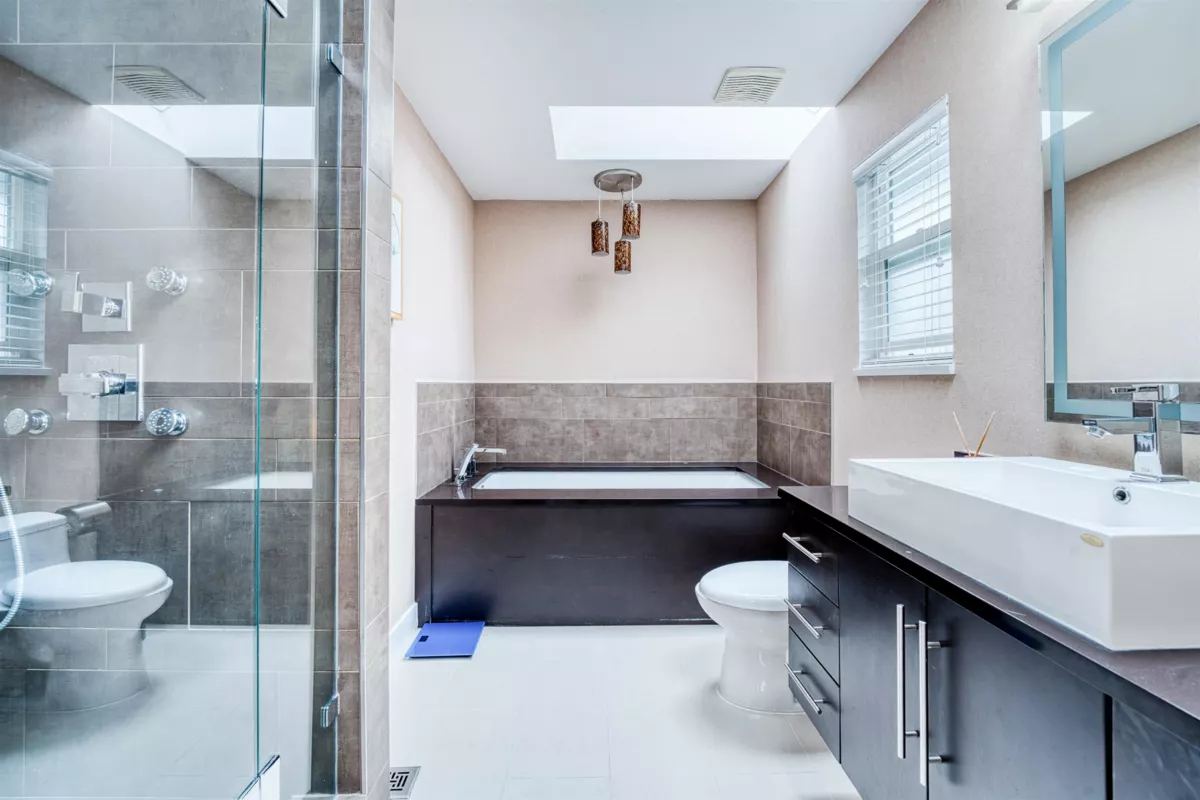 Powder Room Photo of 12328 Imperial Drive, Richmond, BC