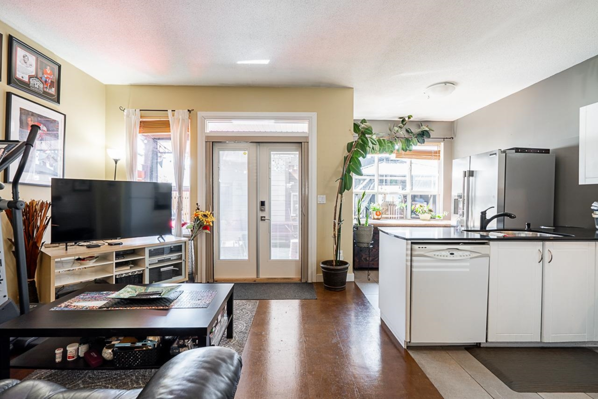 Breakfast Nook Photo of 132 Star Crescent, New Westminster, BC