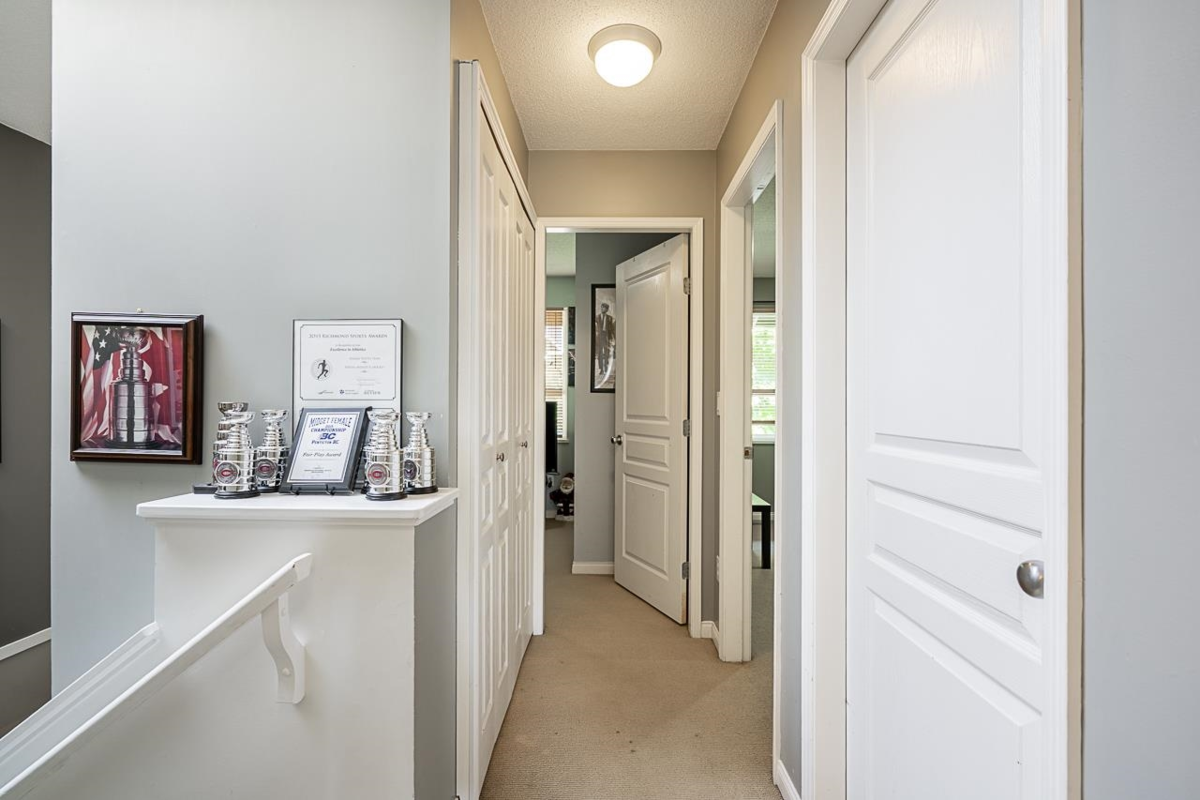 Hallway Photo of 132 Star Crescent, New Westminster, BC