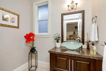 Guest Bathroom Photo of 2579 163 Street, Surrey, BC