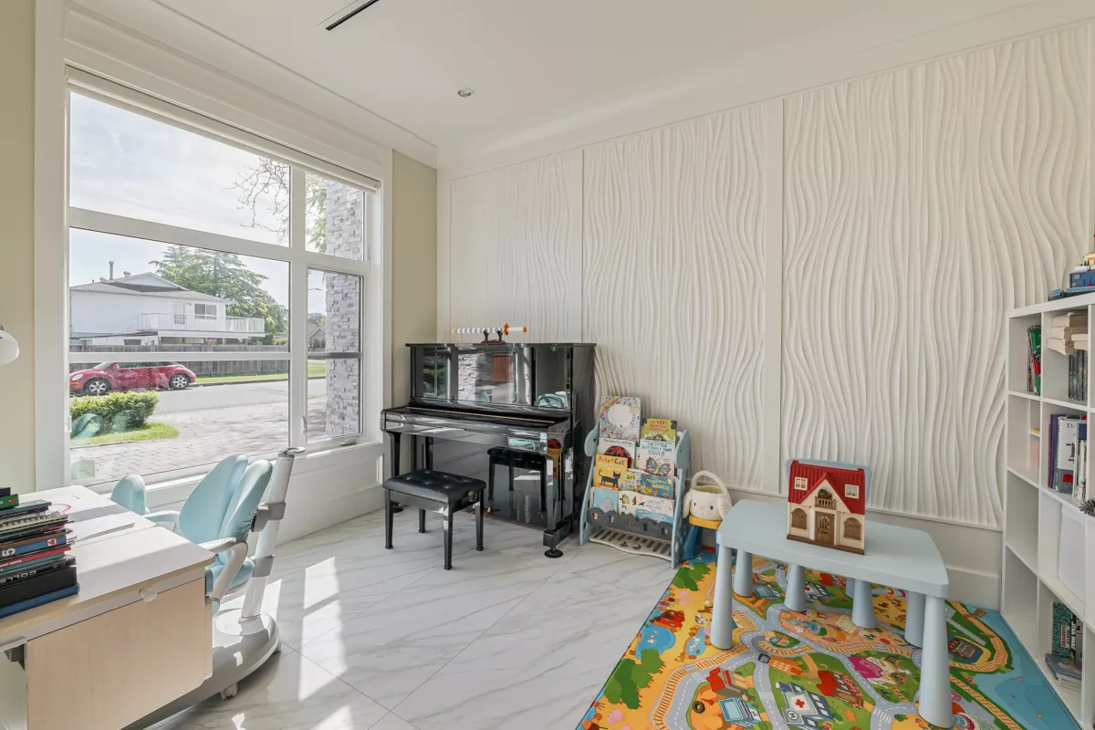 Powder Room Photo of 8511 Sierpina Drive, Richmond, BC