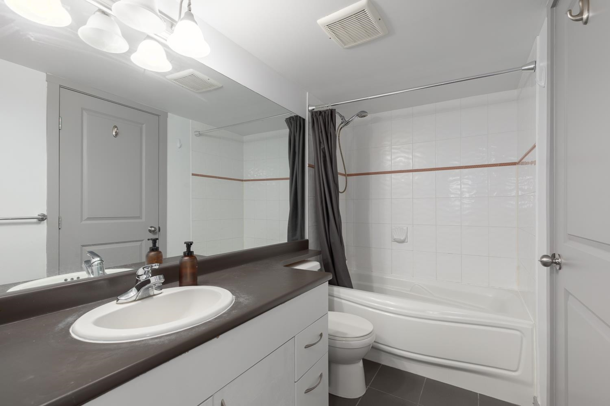 Office / Den Photo of 112 38003 Second Avenue, Squamish, BC