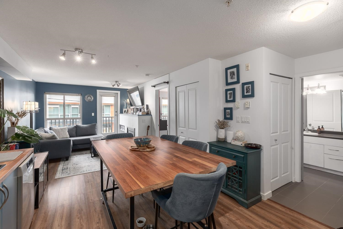 Pantry Photo of 112 38003 Second Avenue, Squamish, BC