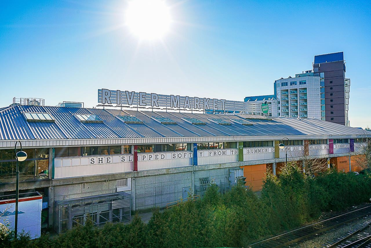 Swimming Pool Photo of 1105 1235 Quayside Drive, New Westminster, BC