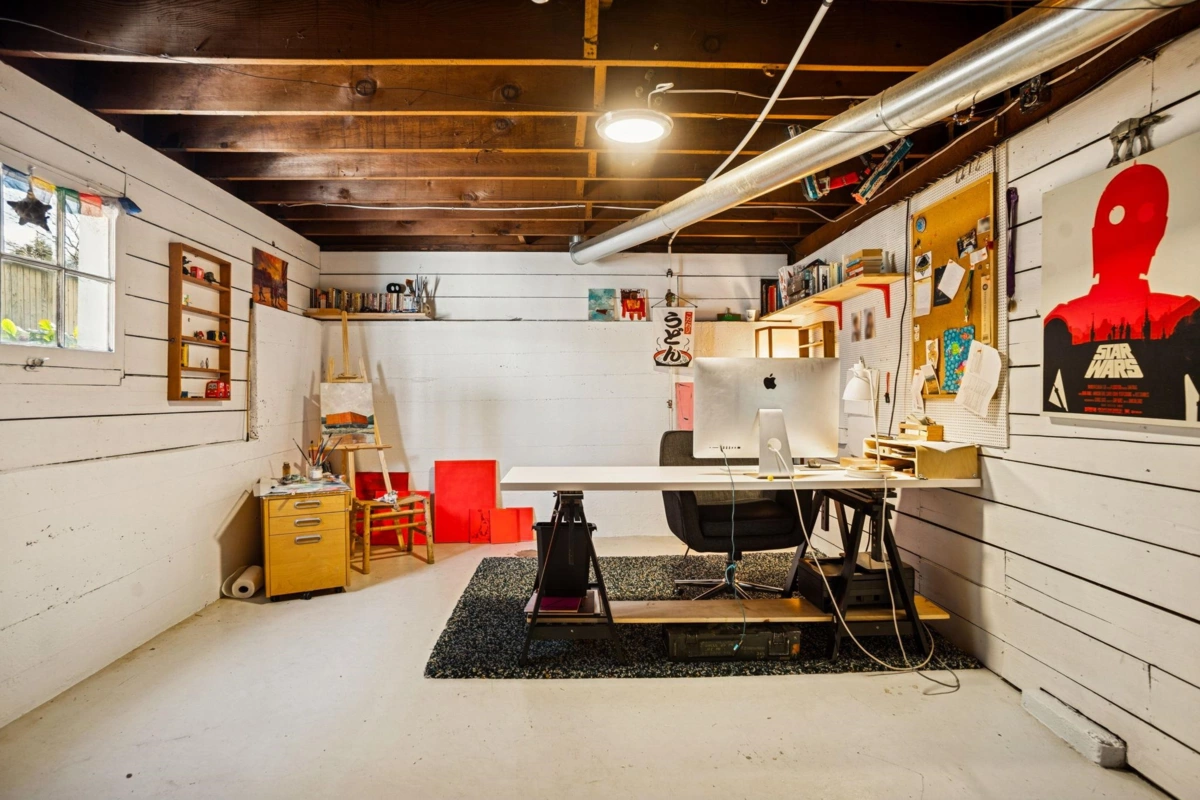 Hallway Photo of 475 W 27th Avenue, Vancouver, BC