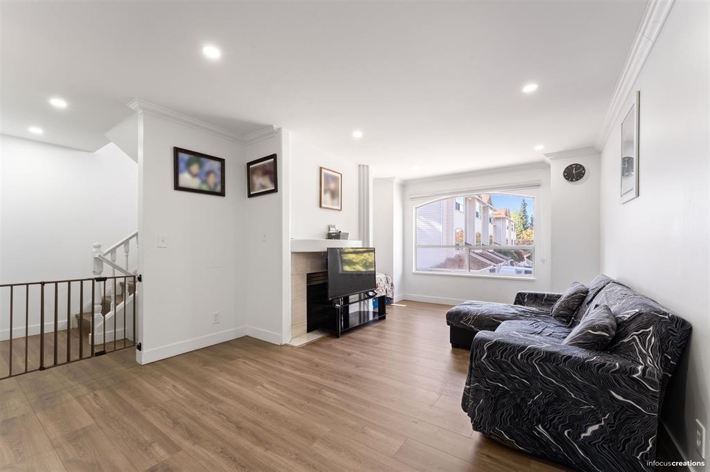Kitchen Photo of 21 7140 132 Street, Surrey, BC