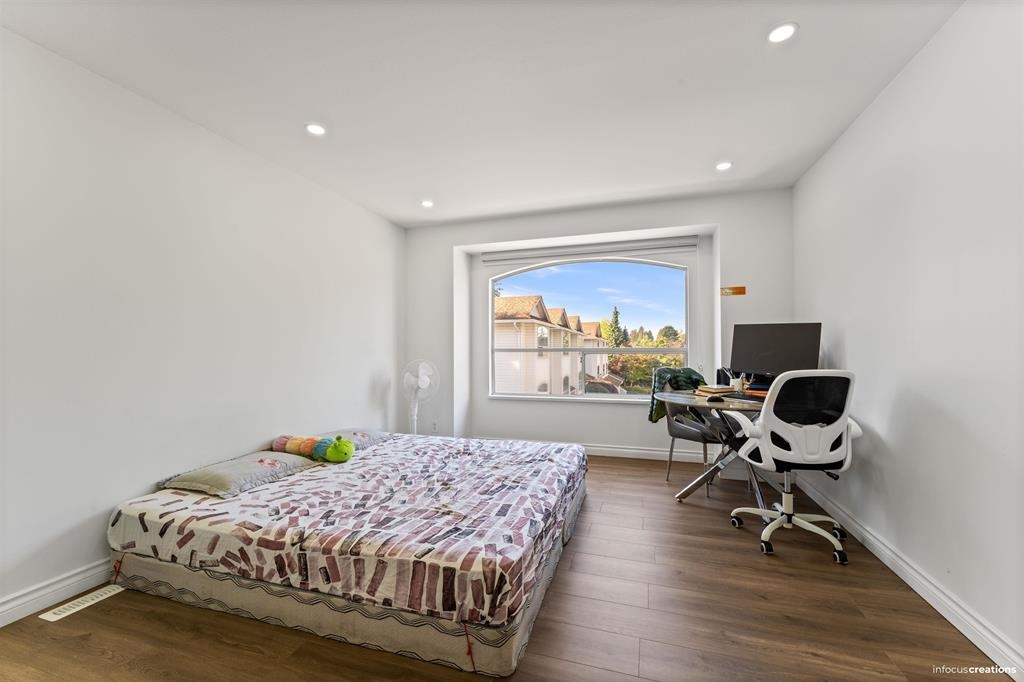 Primary Bathroom Photo of 21 7140 132 Street, Surrey, BC