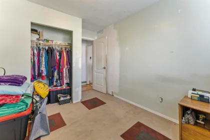 Powder Room Photo of 9761 124a Street, Surrey, BC