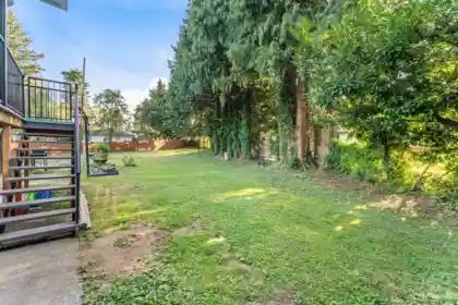 Staircase Photo of 9761 124a Street, Surrey, BC
