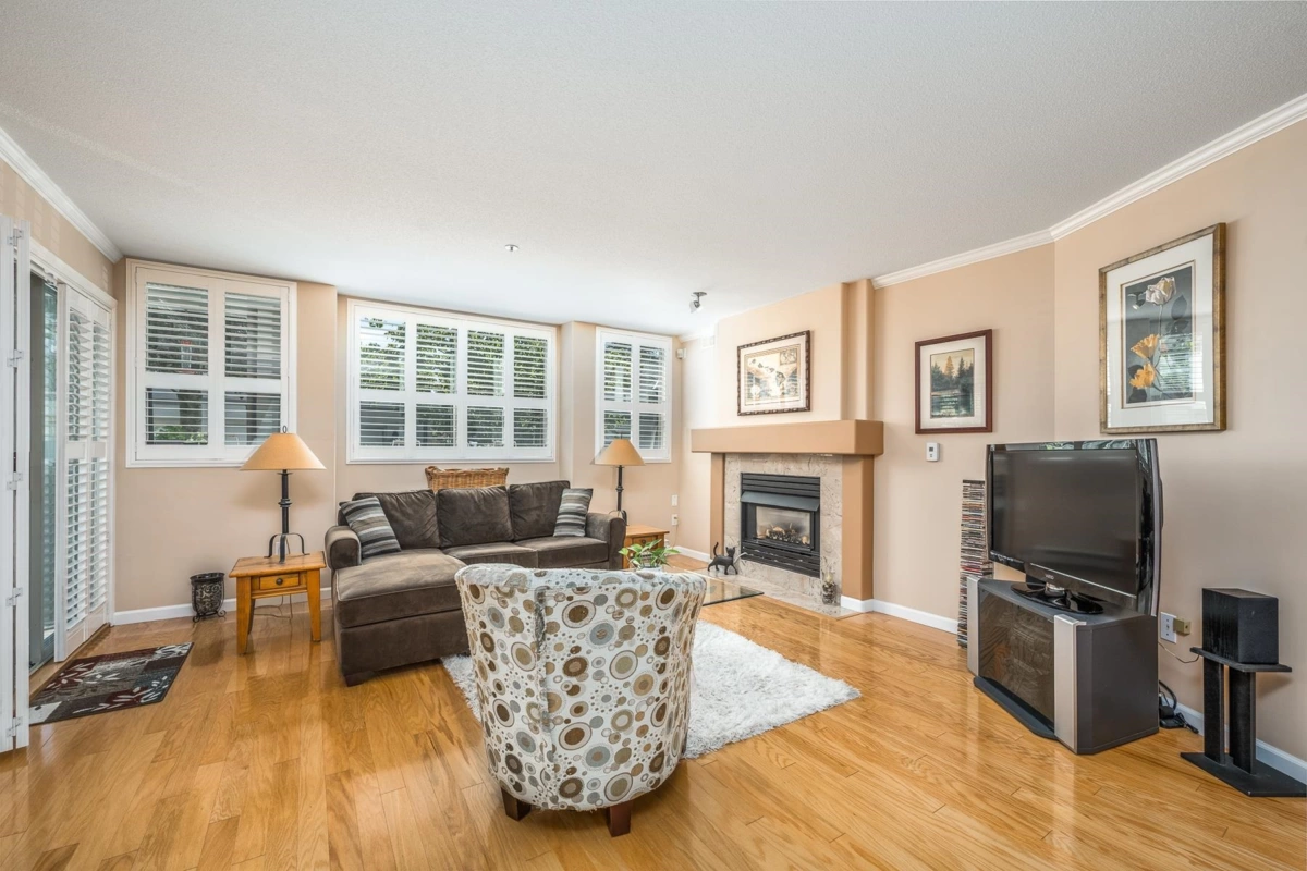 Family Room Photo of 109N 1100 56 Street, Delta, BC