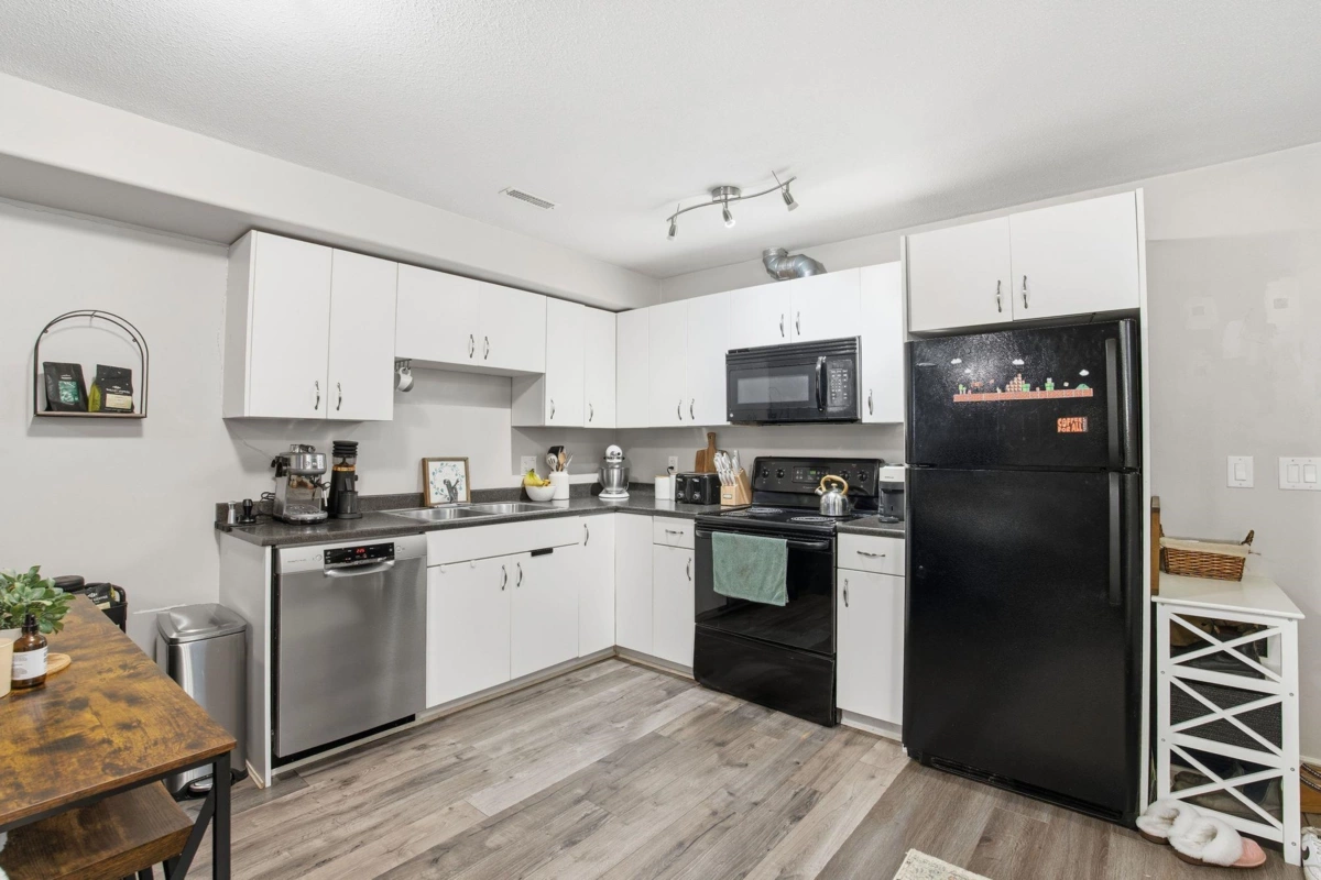 Front Yard Photo of 10241 244 Street, Maple Ridge, BC