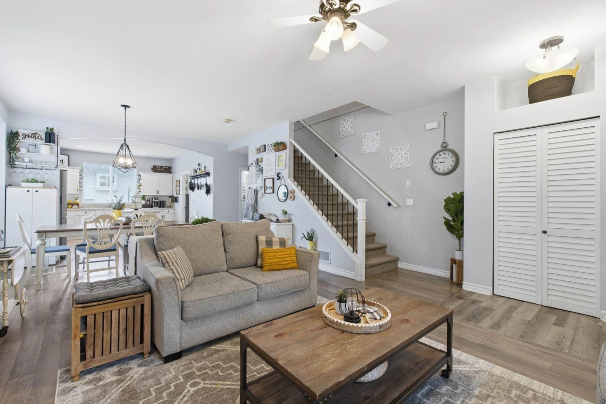 Guest Bathroom Photo of 10241 244 Street, Maple Ridge, BC