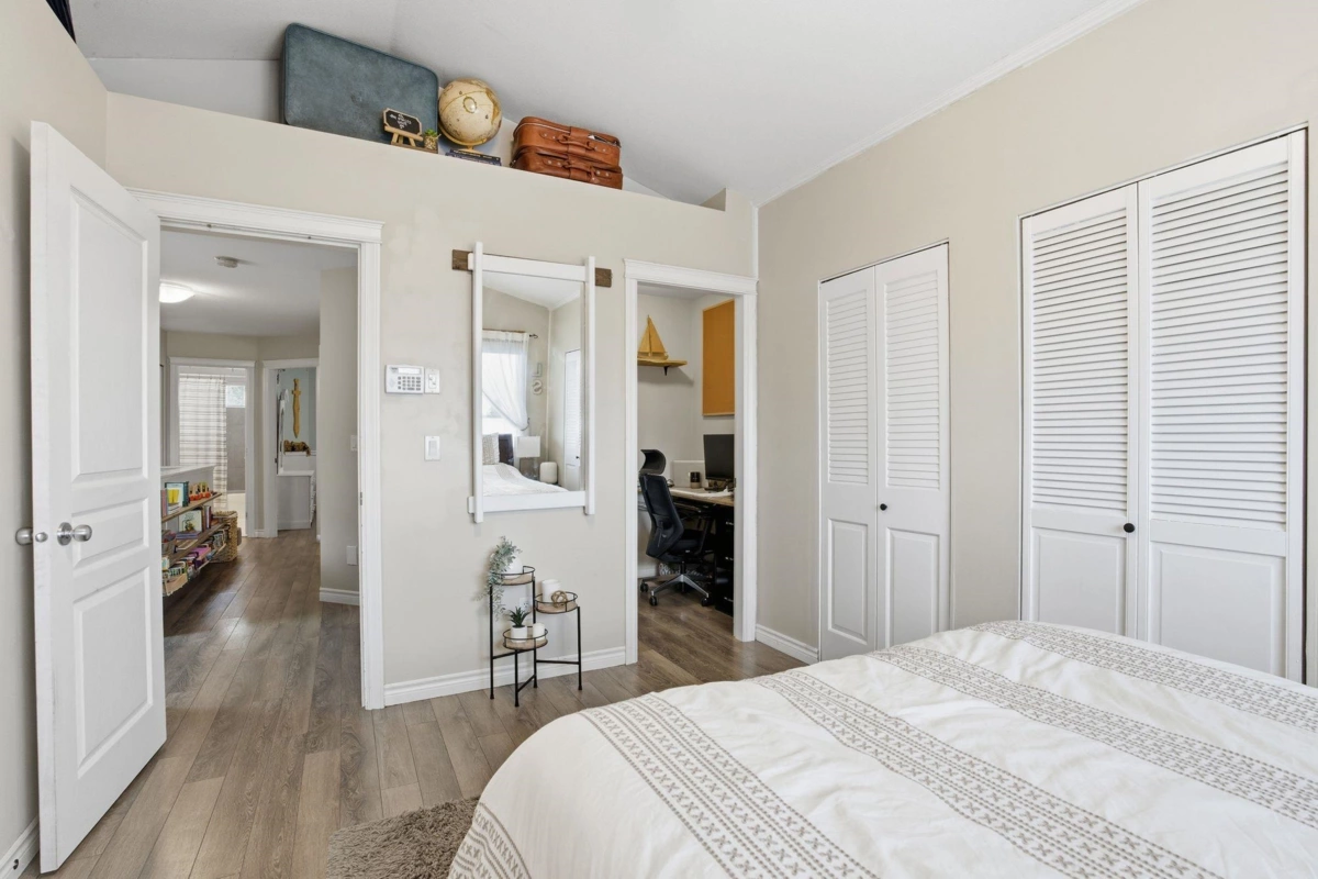 Laundry Room Photo of 10241 244 Street, Maple Ridge, BC