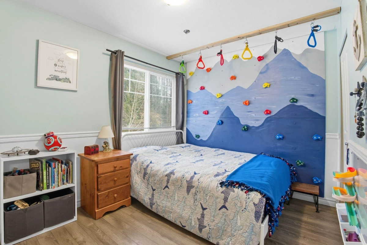 Staircase Photo of 10241 244 Street, Maple Ridge, BC