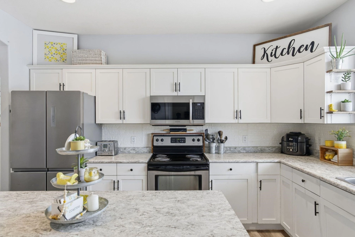 Walk-In Closet Photo of 10241 244 Street, Maple Ridge, BC
