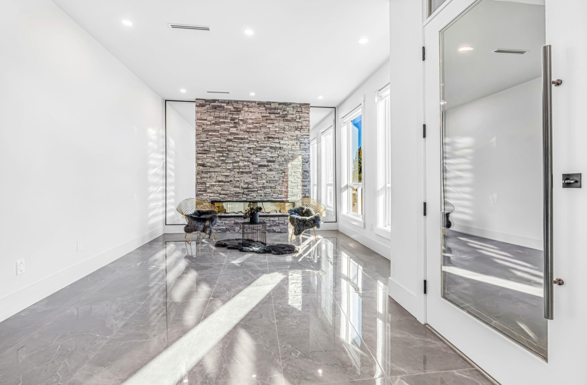 Breakfast Nook Photo of 16059 9a Ave Avenue, Surrey, BC