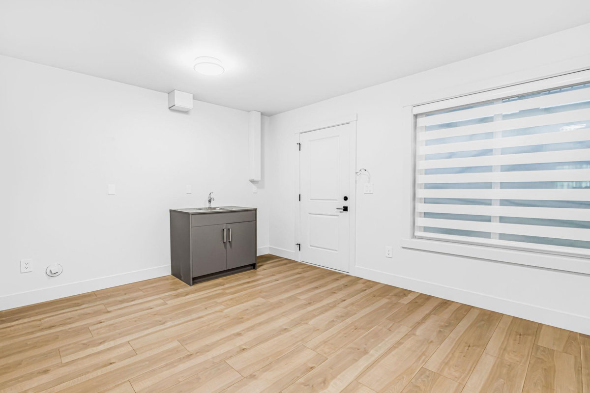 Community Amenities Photo (Clubhouse) of 16059 9a Ave Avenue, Surrey, BC