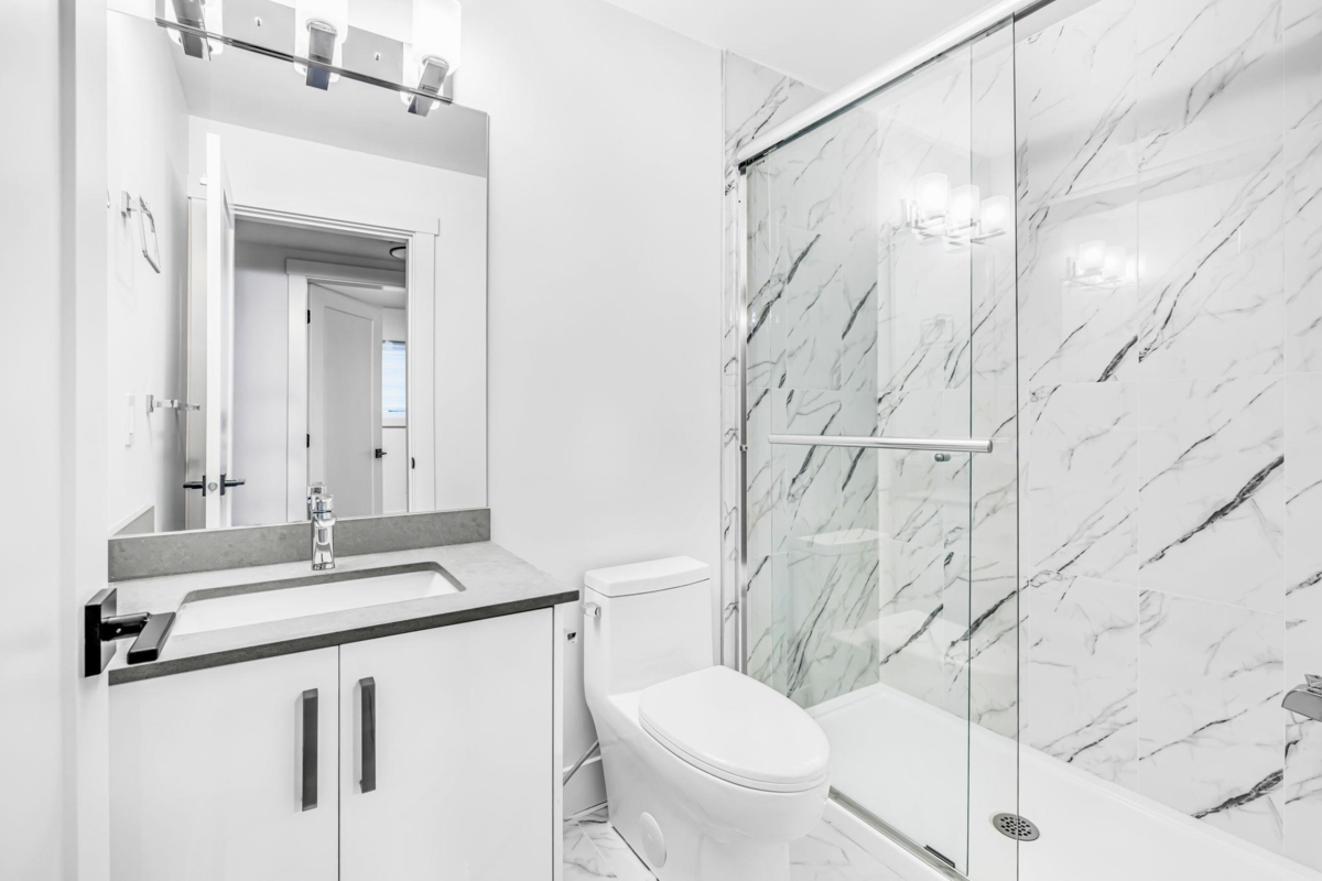 Garage Interior Photo of 16059 9a Ave Avenue, Surrey, BC