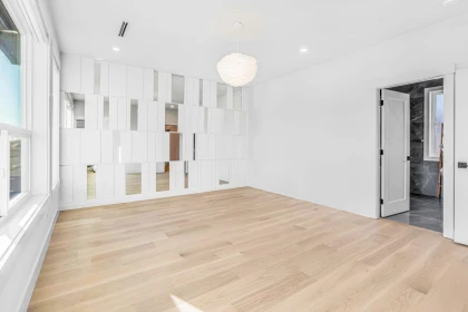 Mudroom Photo of 16059 9a Avenue, Surrey, BC