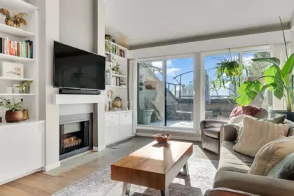 332 7055 Wilma Street, Burnaby, BC, Burnaby — Apartment/Condo for sale