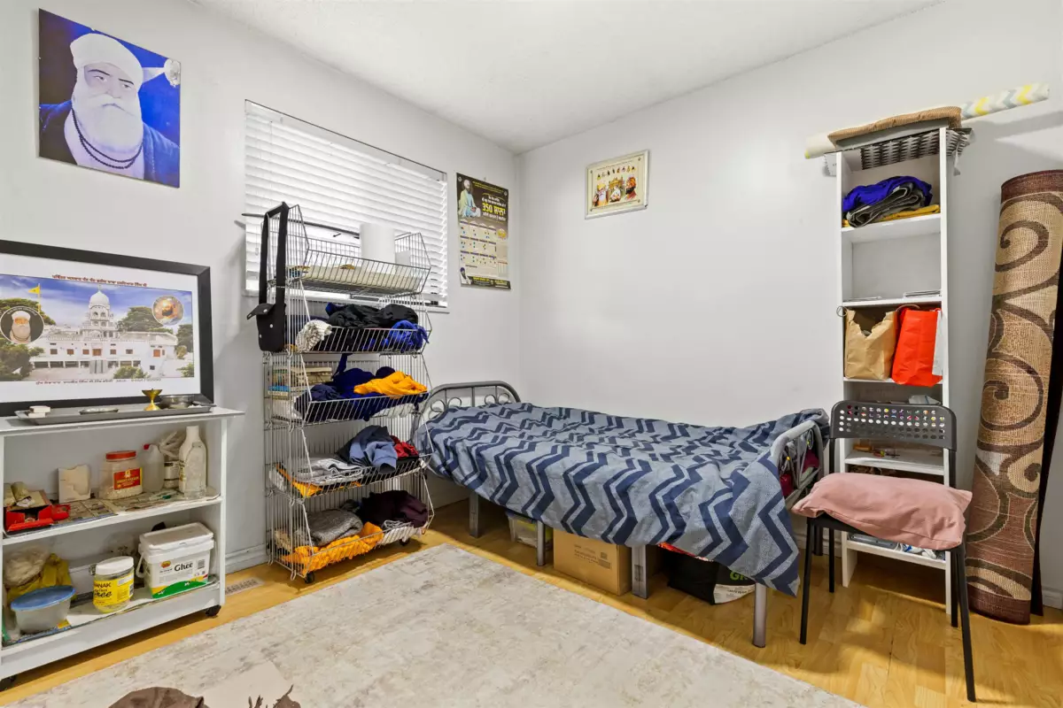 Primary Bathroom Photo of 8666 August Drive, Surrey, BC