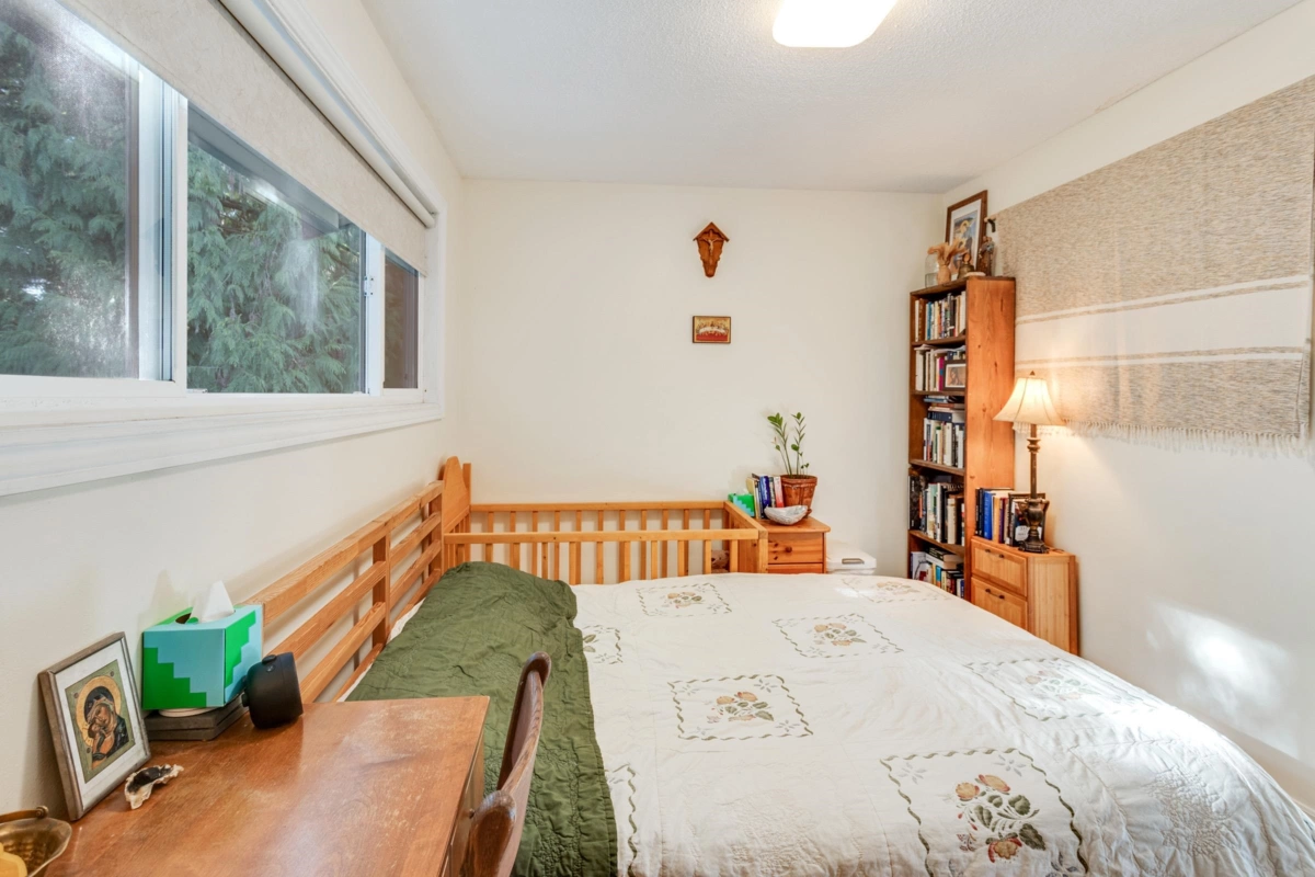 Primary Bathroom Photo of 8918 Ganymede Place, Burnaby, BC