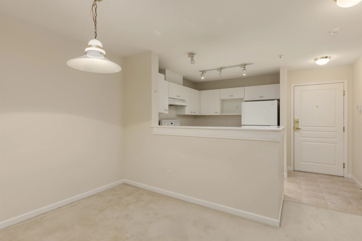 Kitchen Photo of 302 1242 Town Centre Boulevard, Coquitlam, BC
