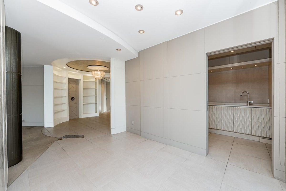 Guest Bathroom Photo of 802 1888 Alberni Street, Vancouver, BC
